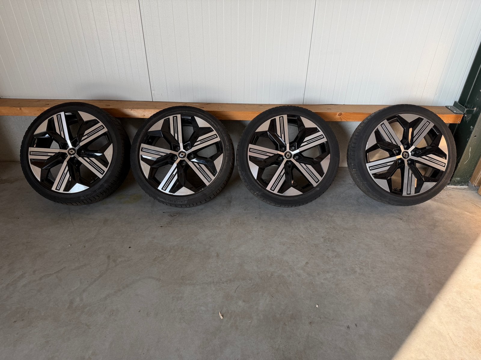 Originele 20" winterwielset Renault Megane E-tech, Auto-onderdelen, Ophalen, Banden en Velgen, Personenwagen, 20 inch