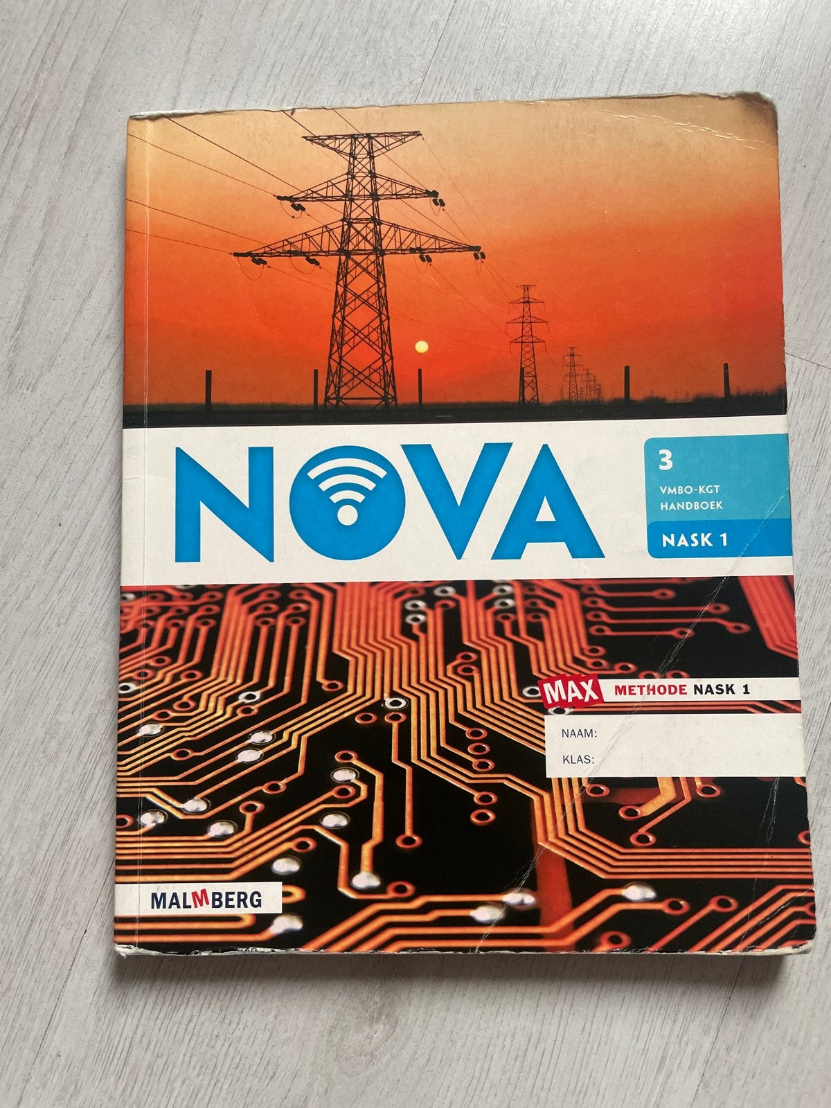 NOVA 3 VMBO-KGT Handboek NASK 1 - Malmberg, Ophalen of Verzenden, Gelezen, VMBO, Natuurkunde