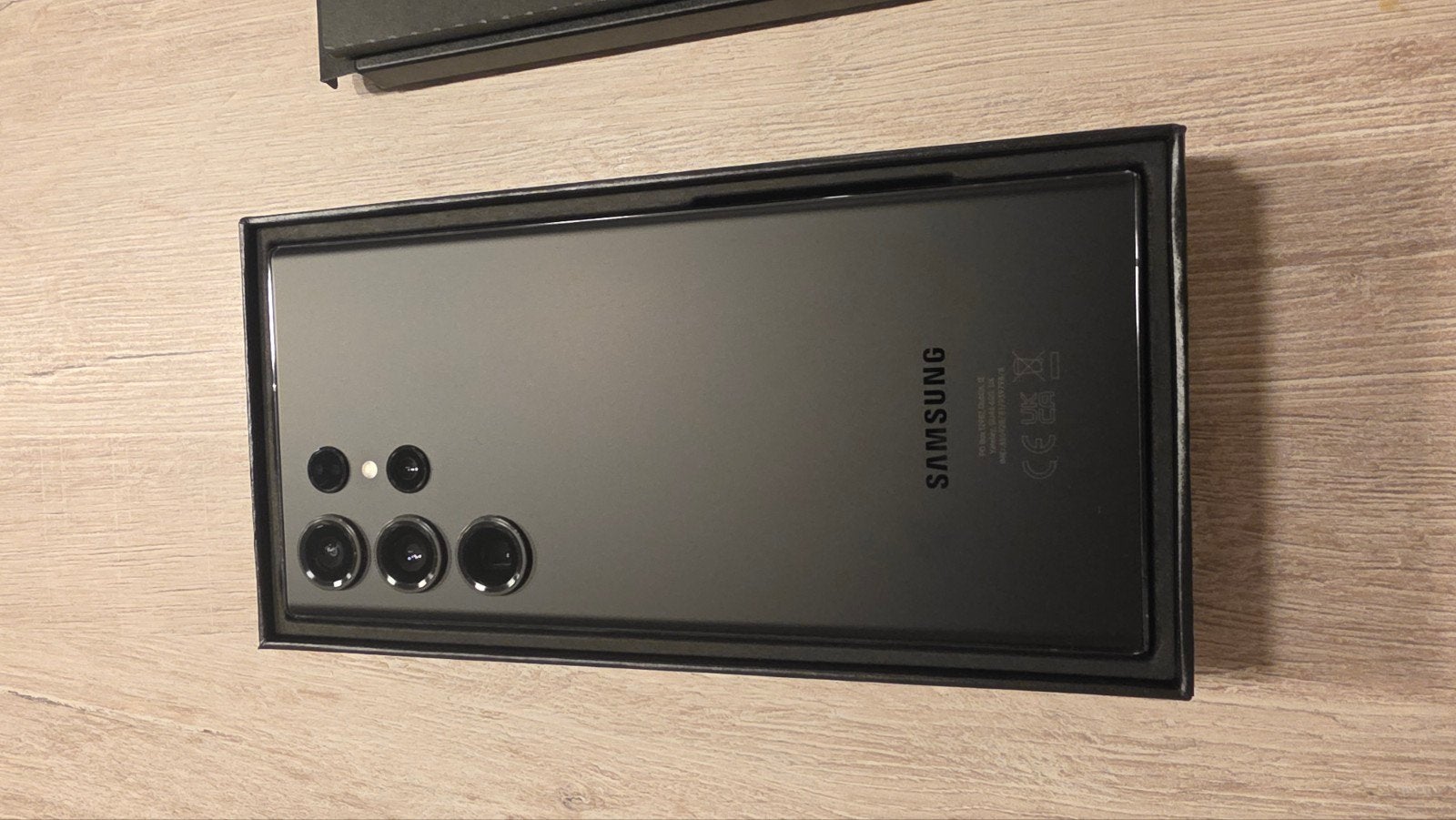 Foto 5 van Samsung Galaxy S23 Ultra 256GB Zwart - Zo goed als nieuw