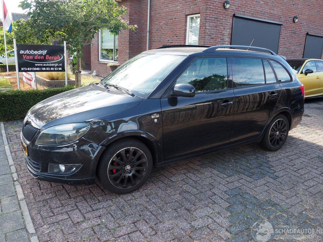 Skoda Fabia 1.2 TSI Monte Carlo (bj 2013), Infoline@skoda-auto.cz, Zwart, Stationwagon, Handgeschakeld