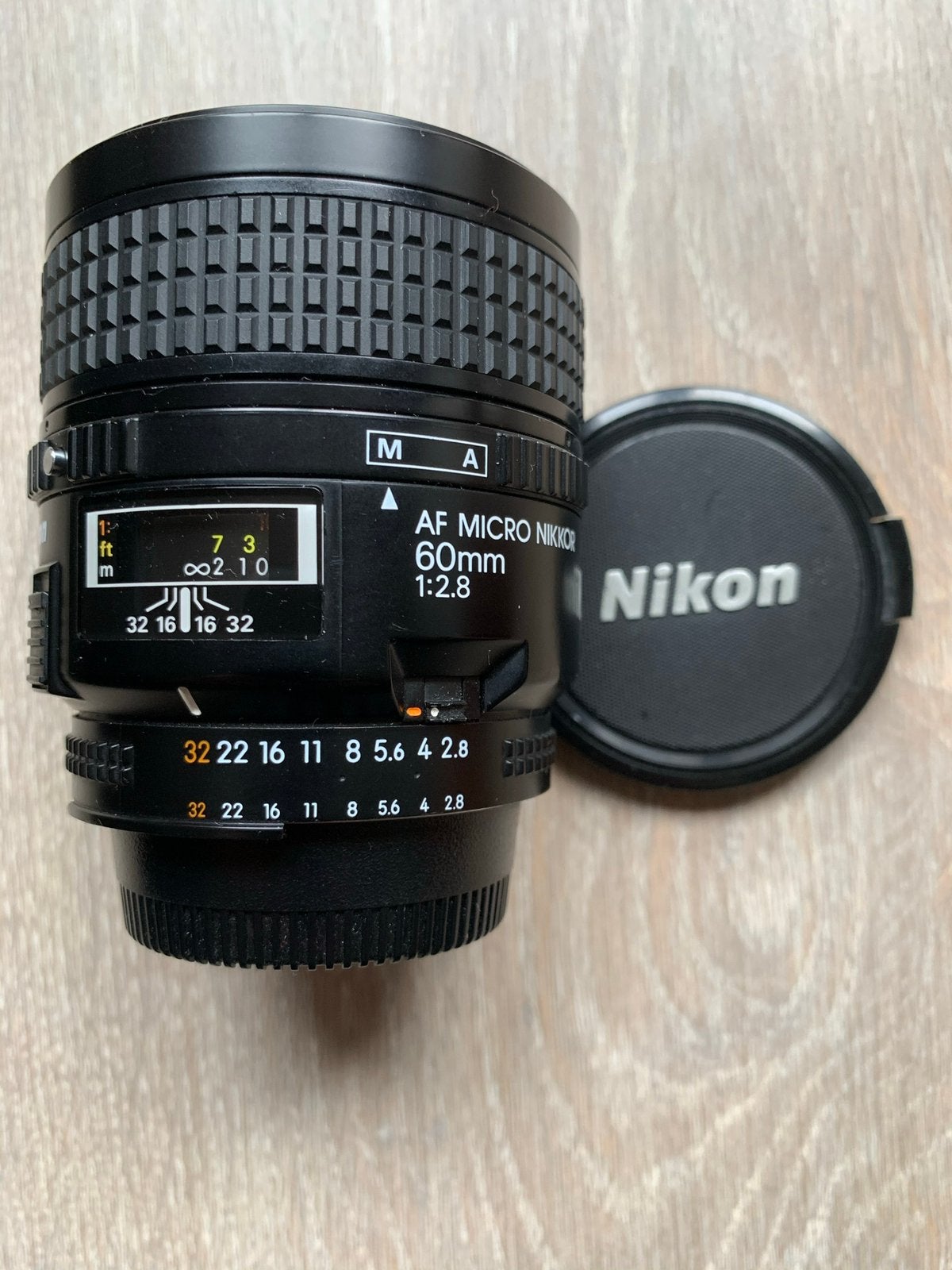 Nikon AF Micro 60mm Nikkor 1:2.8 lens met 2 doppen, izgs, Audio, Tv en Foto, Fotografie | Lenzen en Objectieven, Ophalen, Zo goed als nieuw