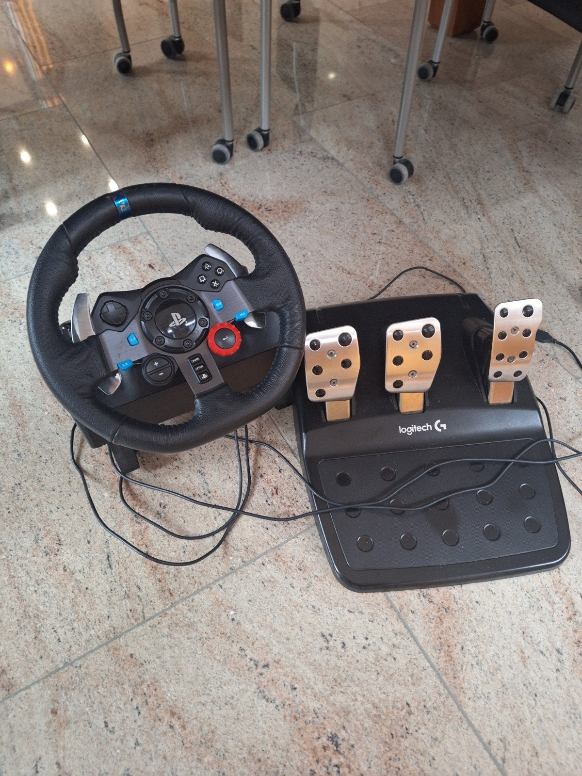 Race stuur ps5 / ps4 Logitech G29, Ophalen, Zo goed als nieuw