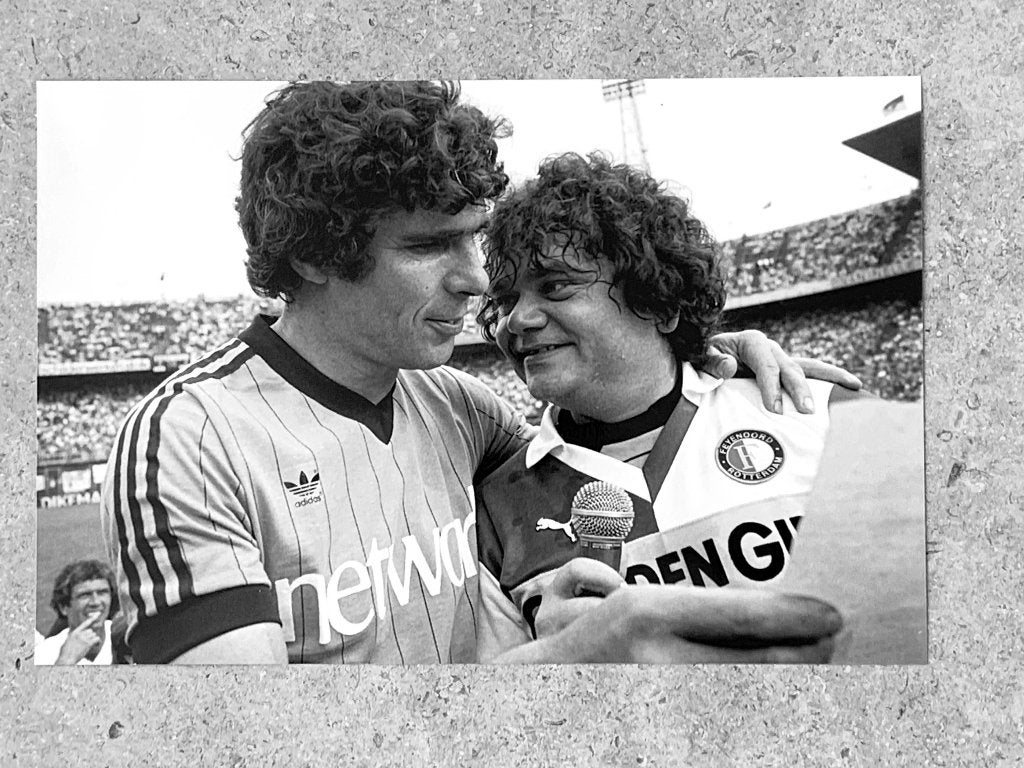 Org. z/w foto 30x20 cm Andre Hazes in F'noord shirt 04/06-83, Verzenden, Nieuw, Foto of Kaart