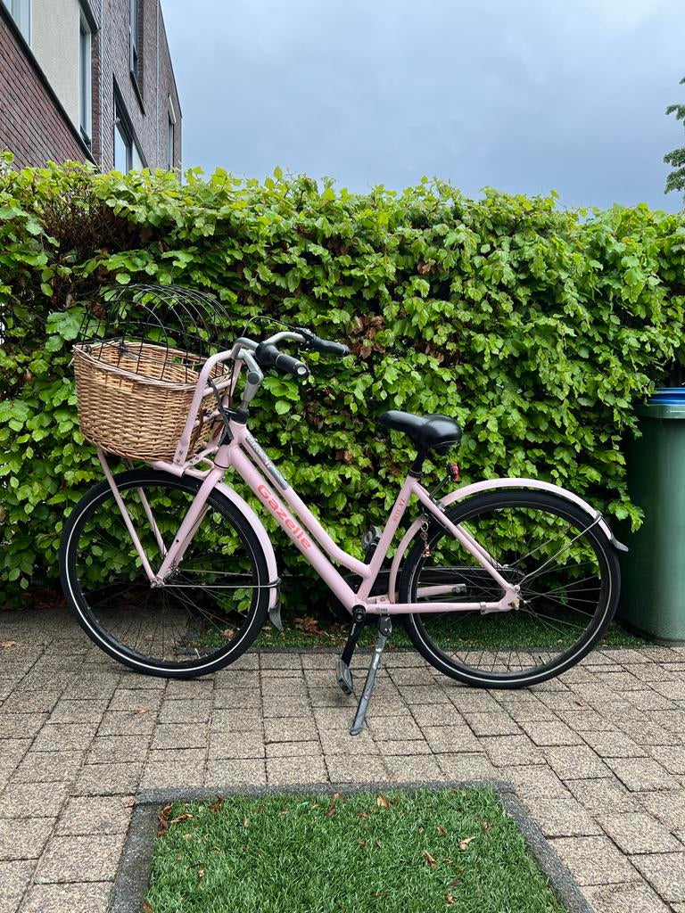 Roze Gazelle stadsfiets met mand, Ophalen, Gebruikt, Gazelle, Versnellingen