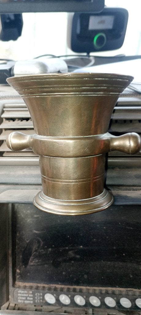 Antieke bronzen vijzel 10 cm hoog, Ophalen of Verzenden, Koper