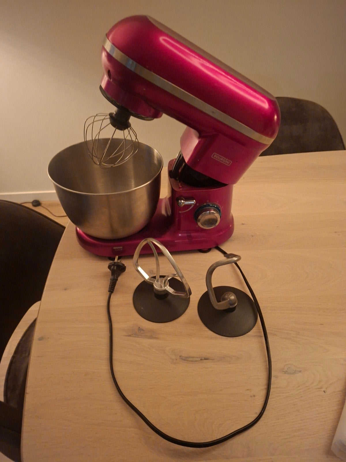 Robuuste Keukenmachine - Rood met Accessoires, 2 tot 3 liter, Ophalen of Verzenden, Gebruikt, 3 snelheden of meer
