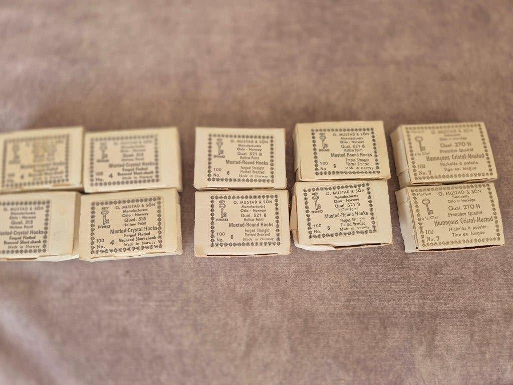 10x doosjes Mustad witvishaken, Ophalen of Verzenden, Nieuw, Haak