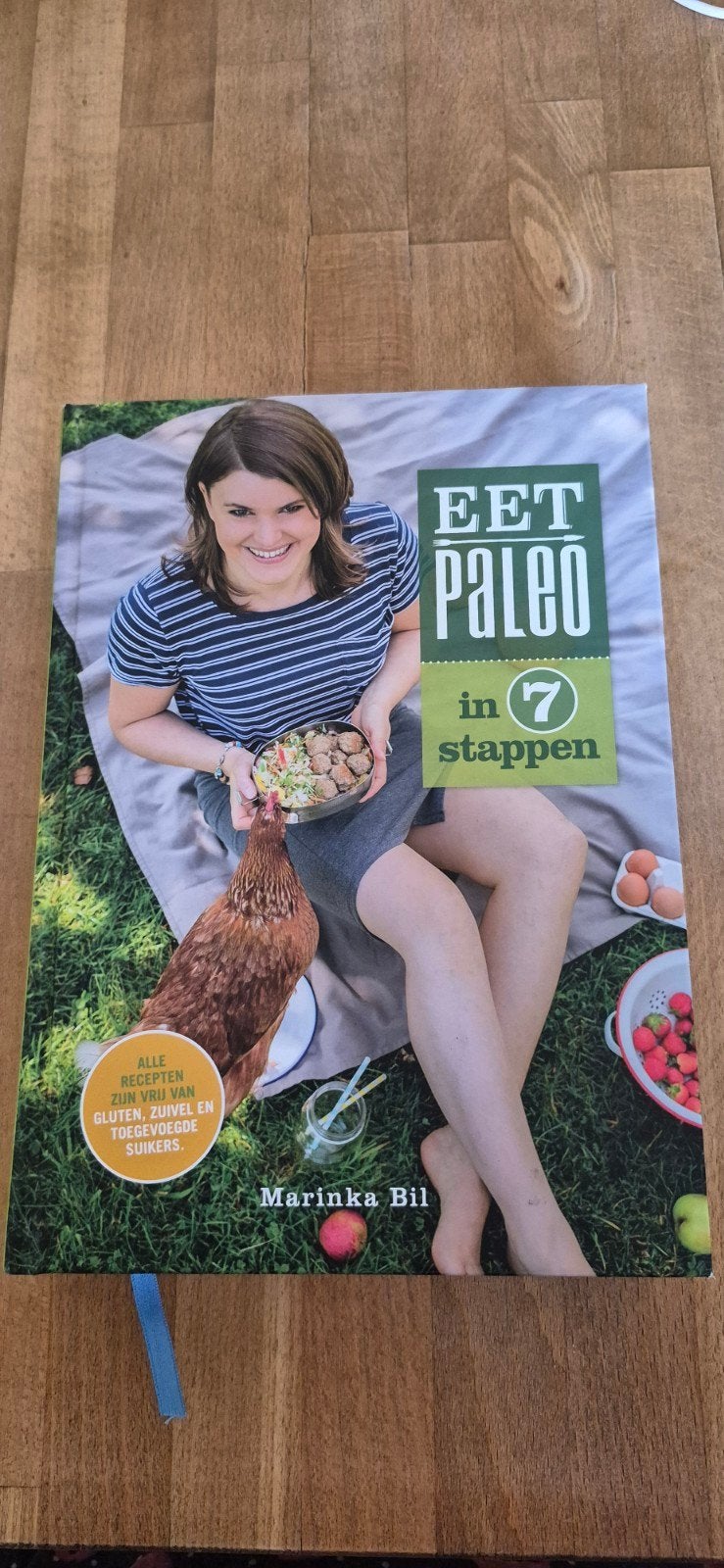Eet Paleo in 7 Stappen - Marinka Bil (Kookboek), Boeken, Marinka Bil, Hoofdgerechten, Ophalen of Verzenden, Zo goed als nieuw