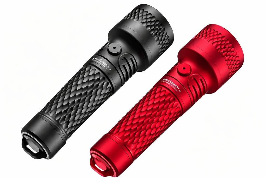 OrcaTorch ORCA7 + gratis extra batterij. Opvolger van D710, Watersport en Boten, Duiken, Nieuw, Duiklamp, Ophalen of Verzenden