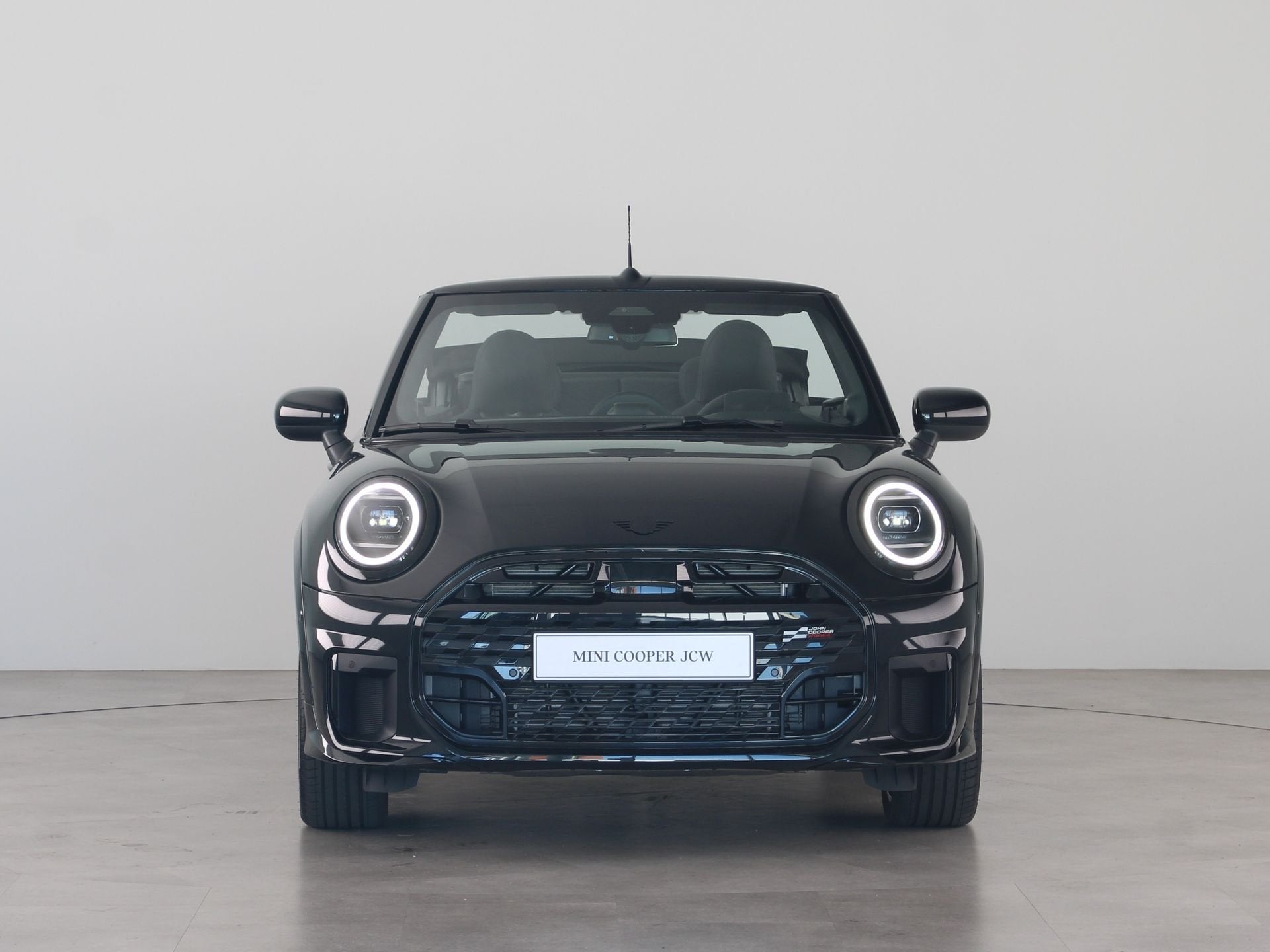 MINI Cabrio Cooper C John Cooper Works Pakket M PRIVATE LEAS, 1998 cc, 15 km/l, Zwart, Cabriolet