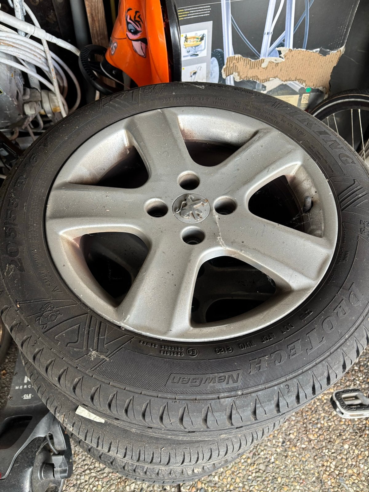 Set van 4 lichtmetalen velgen met banden Peugeot 307, Ophalen of Verzenden, Gebruikt