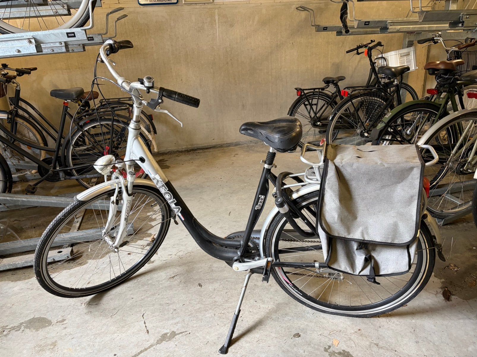 NEOLA City Bike + Bag & Lock, Ophalen of Verzenden, Zo goed als nieuw, Overige merken
