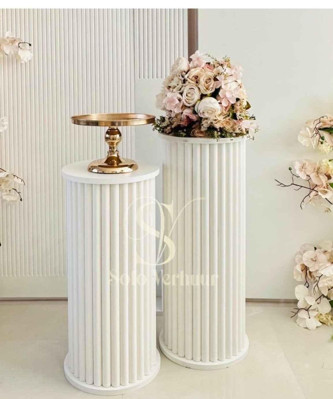 Te HUUR: Witte Spiraal Zuilen/Sokkels voor Decoratie, Hobby en Vrije tijd, Ophalen of Verzenden, Zo goed als nieuw