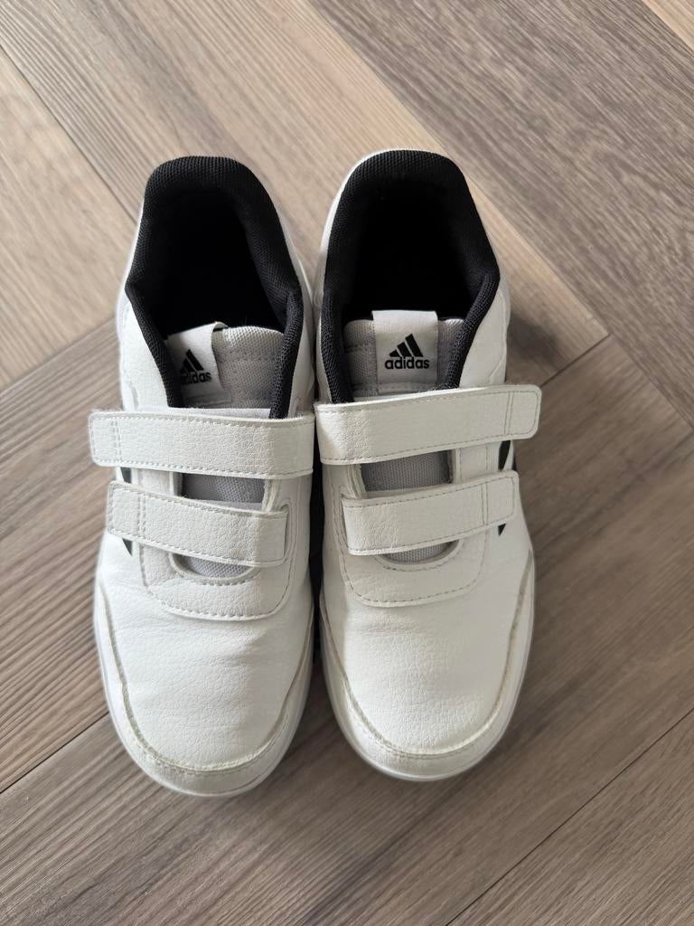 Witte Adidas sneakers met klittenband maat 35, Ophalen, Gebruikt, Jongen of Meisje, Schoenen