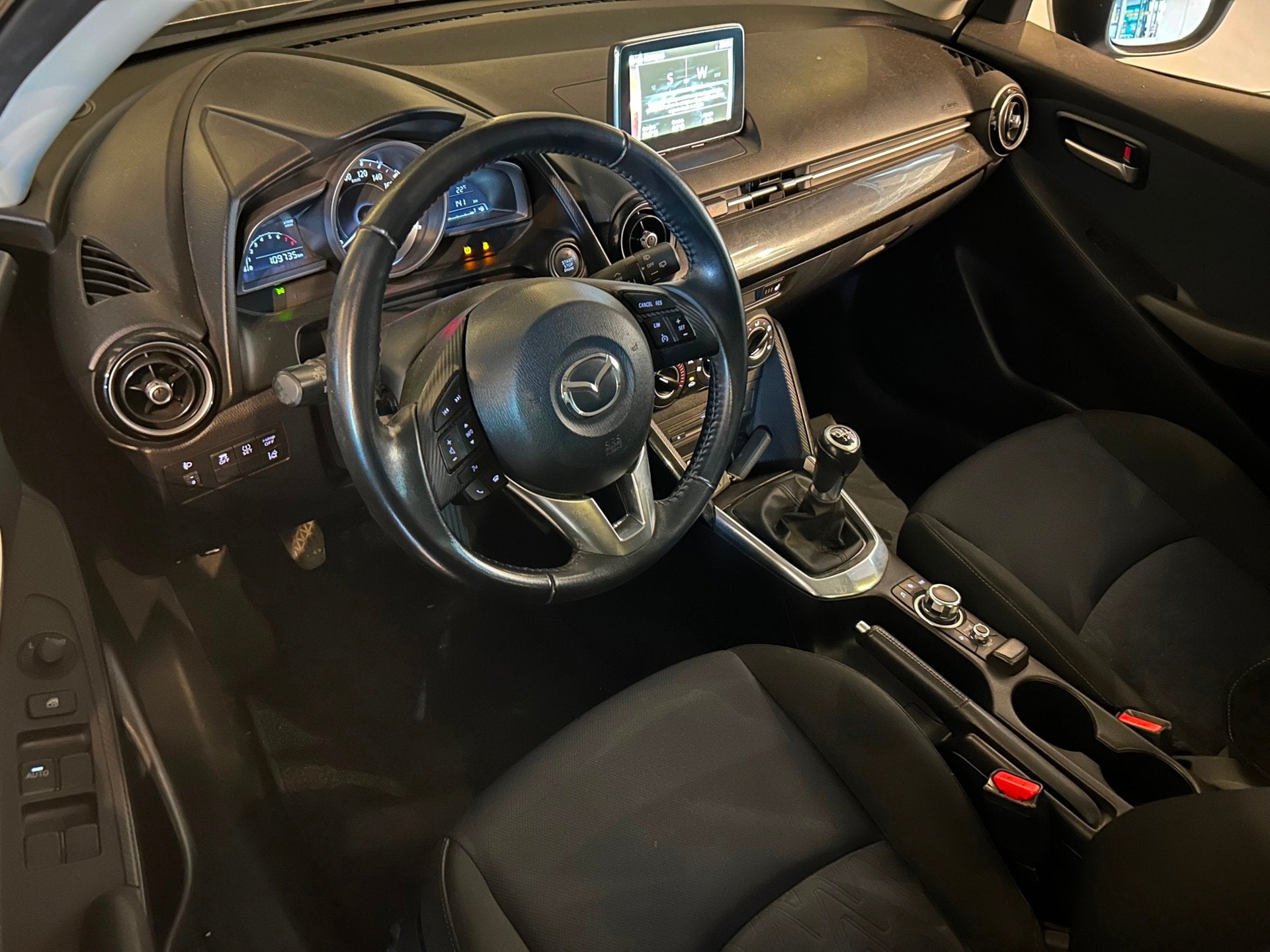 Mazda 2 1.5 Skyactiv-G S|APK04-2027|CRUISE|STOELVERW|PARK SE, Auto's, Gebruikt, 4 cilinders, Bedrijf, Handgeschakeld