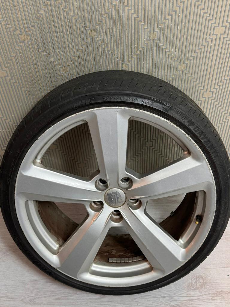 Audi rs old velgen met bijna zgan banden erop 19 inch, 19 inch, Ophalen of Verzenden, Band(en), Zomerbanden