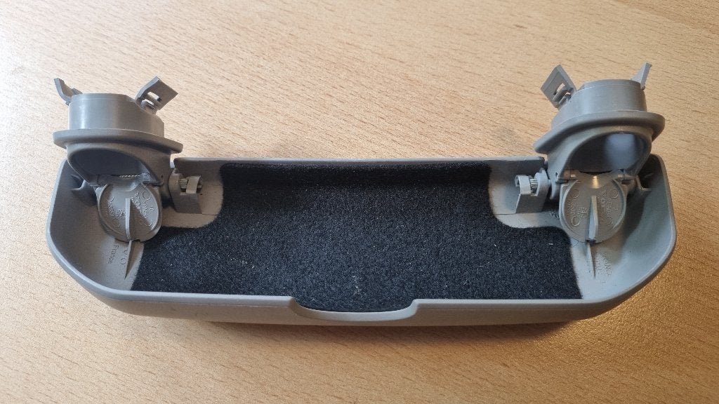 zonnebrilhouder Volvo XC60, Auto diversen, Auto-accessoires, Zo goed als nieuw, Ophalen of Verzenden