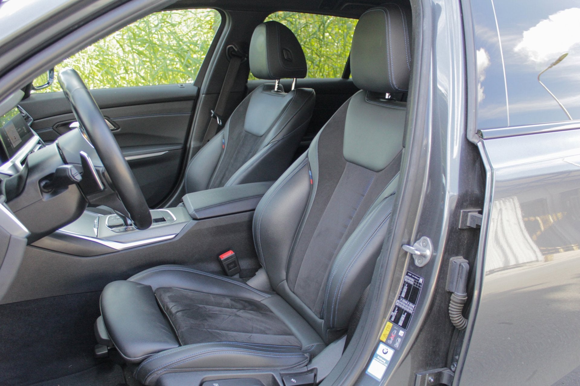 Foto 6 van BMW 3-serie Touring 330e xDrive High Executive - trekhaak -
