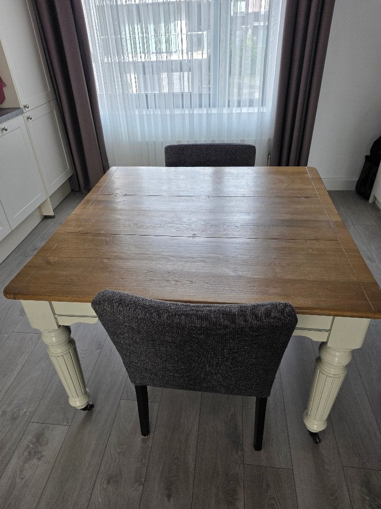 Landelijke eettafel 120x120 cm met lade en wieltjes, Huis en Inrichting, Ophalen, Gebruikt, Landelijk, Vier personen