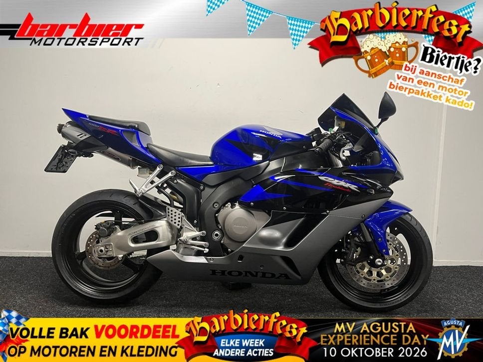 ️️Honda CBR 1000 RR FIREBLADE (bj 2005)️️, Motoren, Honda, 4 cilinders, Motorrijbewijs A, Bedrijf