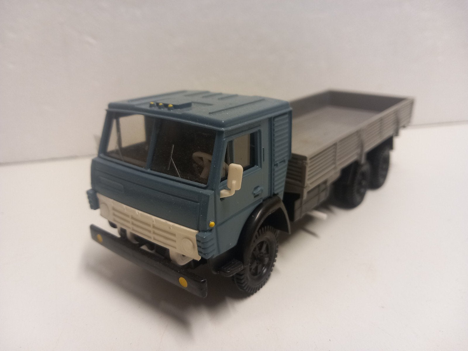 USSR Made 1/43 Truck Kamaz 532, Ophalen of Verzenden, Zo goed als nieuw, Bus of Vrachtwagen, Overige merken