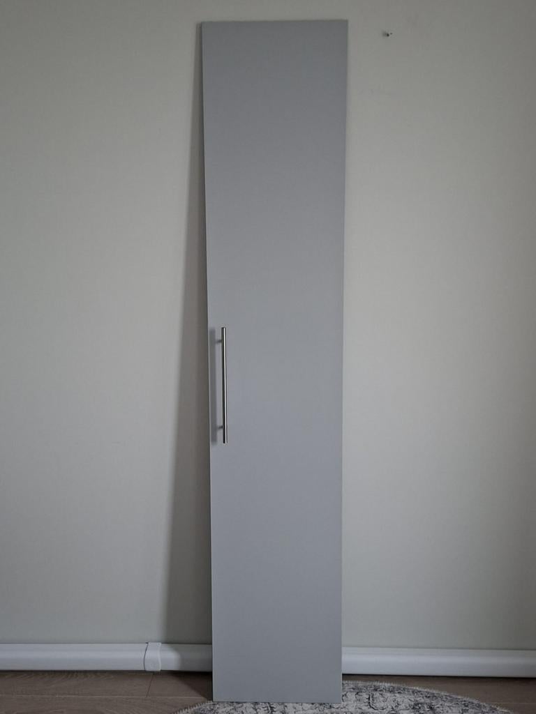 Grijze Ikea kastdeur, Doe-het-zelf en Verbouw, Deuren en Horren, Ophalen, Binnendeur, Minder dan 200 cm