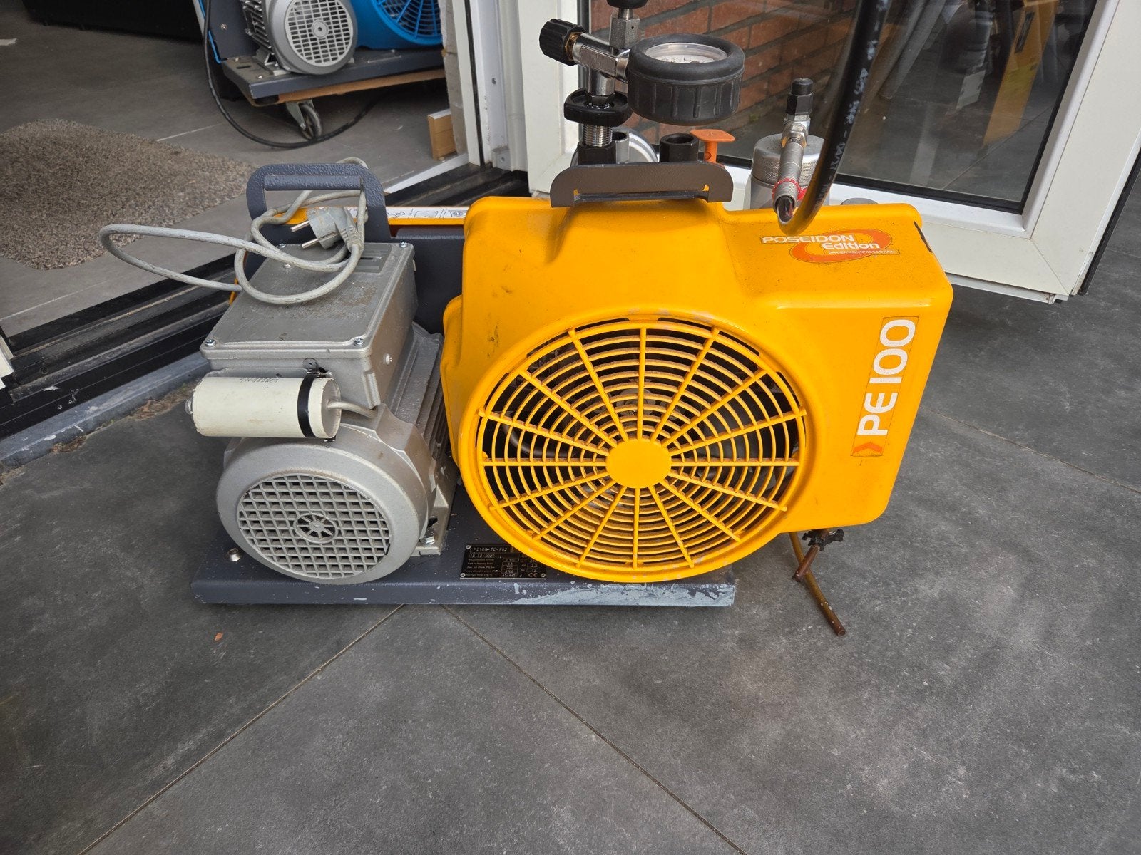 Bauer PE100 Ademlucht Compressor - Zeer Goede Staat, Ophalen, Zo goed als nieuw