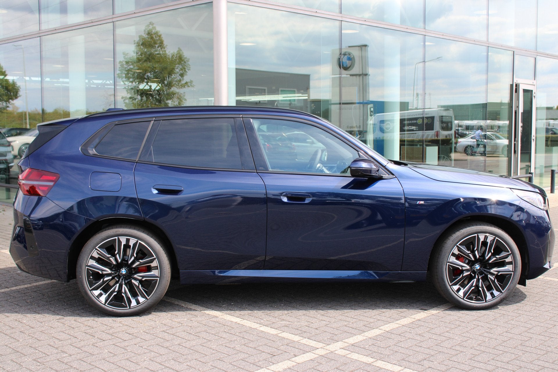 BMW X3 30e xDrive M Sport Automaat / Panoramadak / Trekhaak, Auto's, 4 cilinders, Blauw, Bedrijf, Adaptive Cruise Control