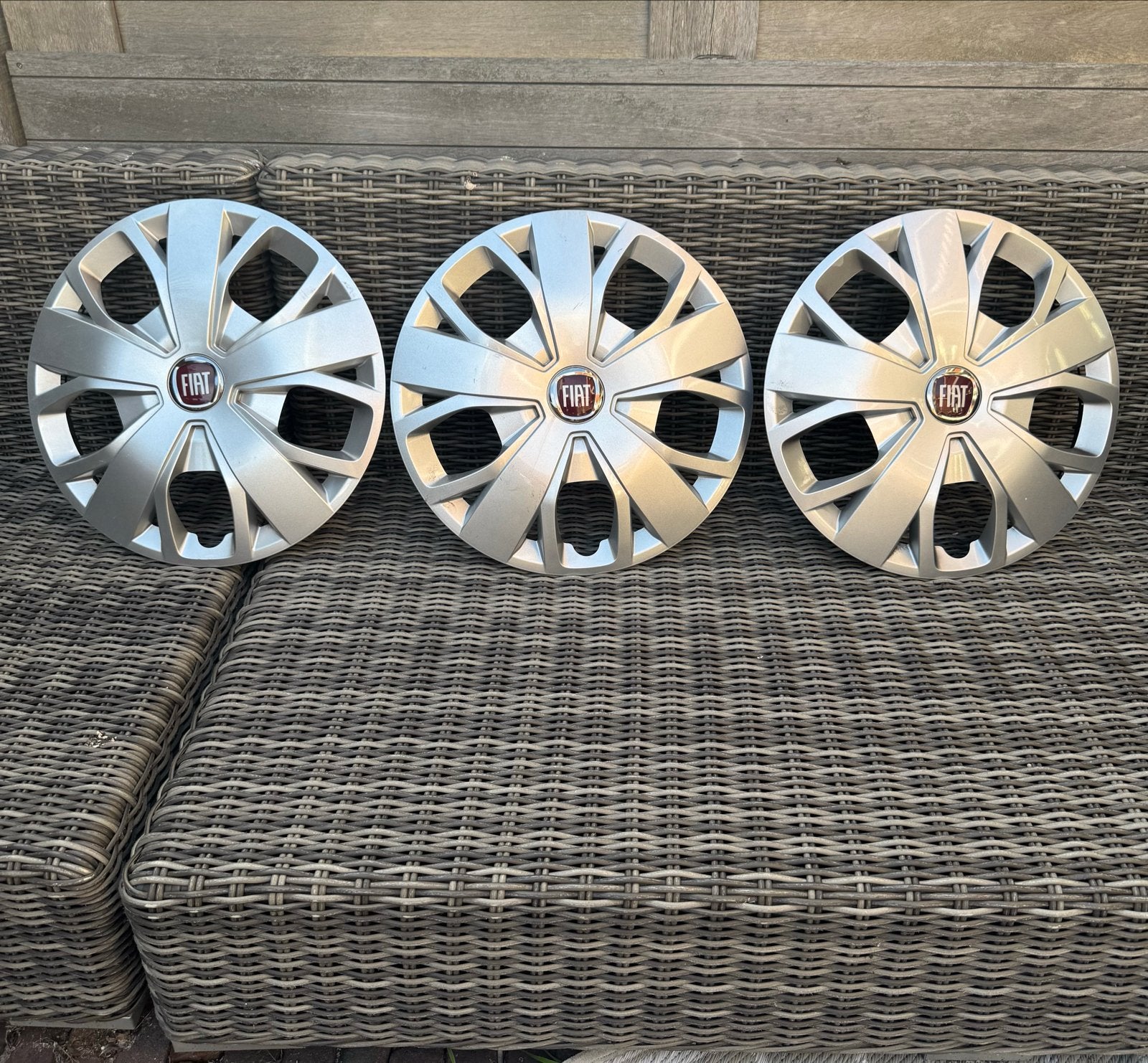 Set van 3 Fiat wieldoppen 16 inch., Ophalen of Verzenden, Gebruikt