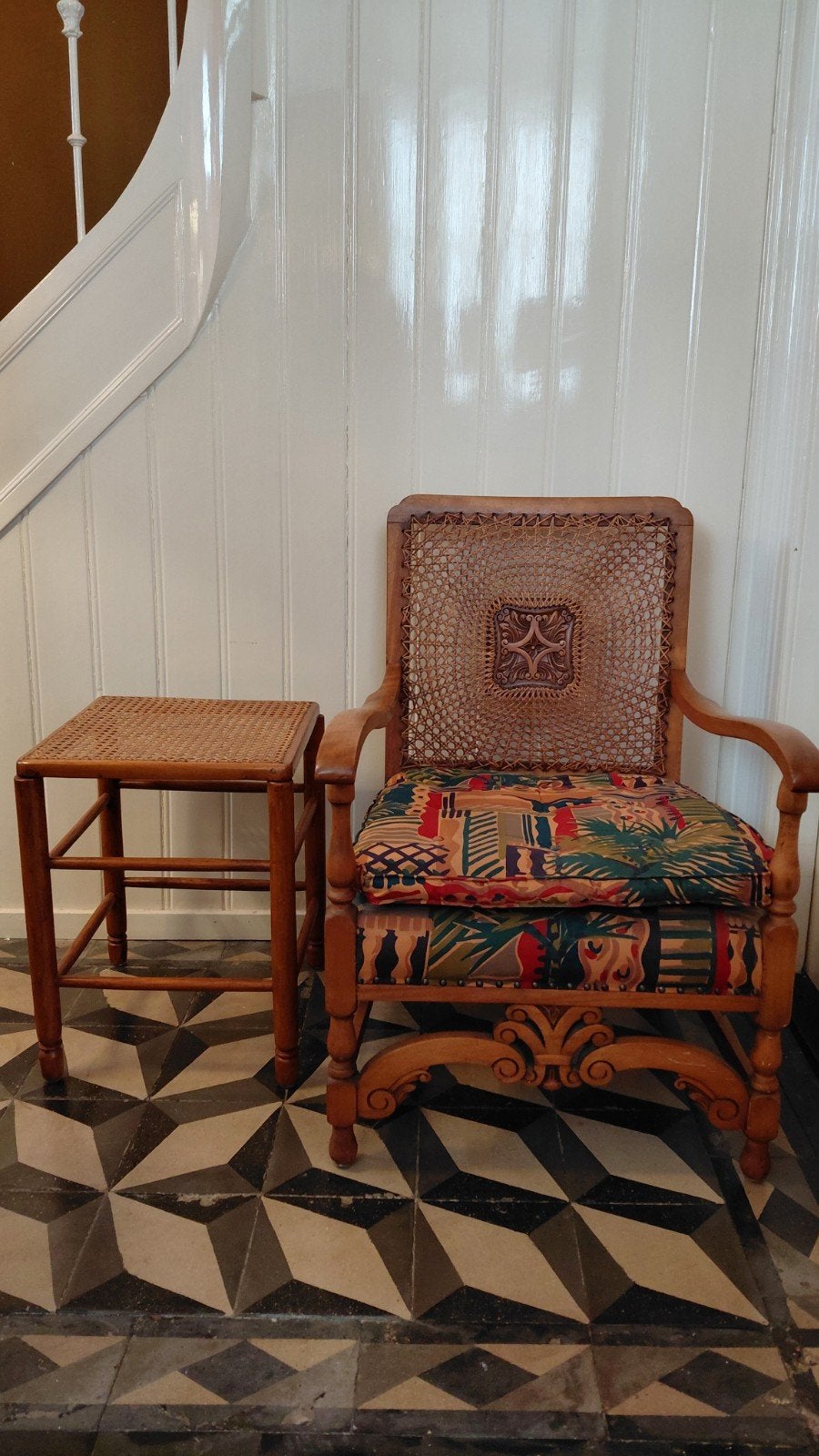 Vintage rookstoel armstoel fauteuil met webbing rug, Antiek en Kunst, Antiek | Meubels | Stoelen en Banken, Ophalen