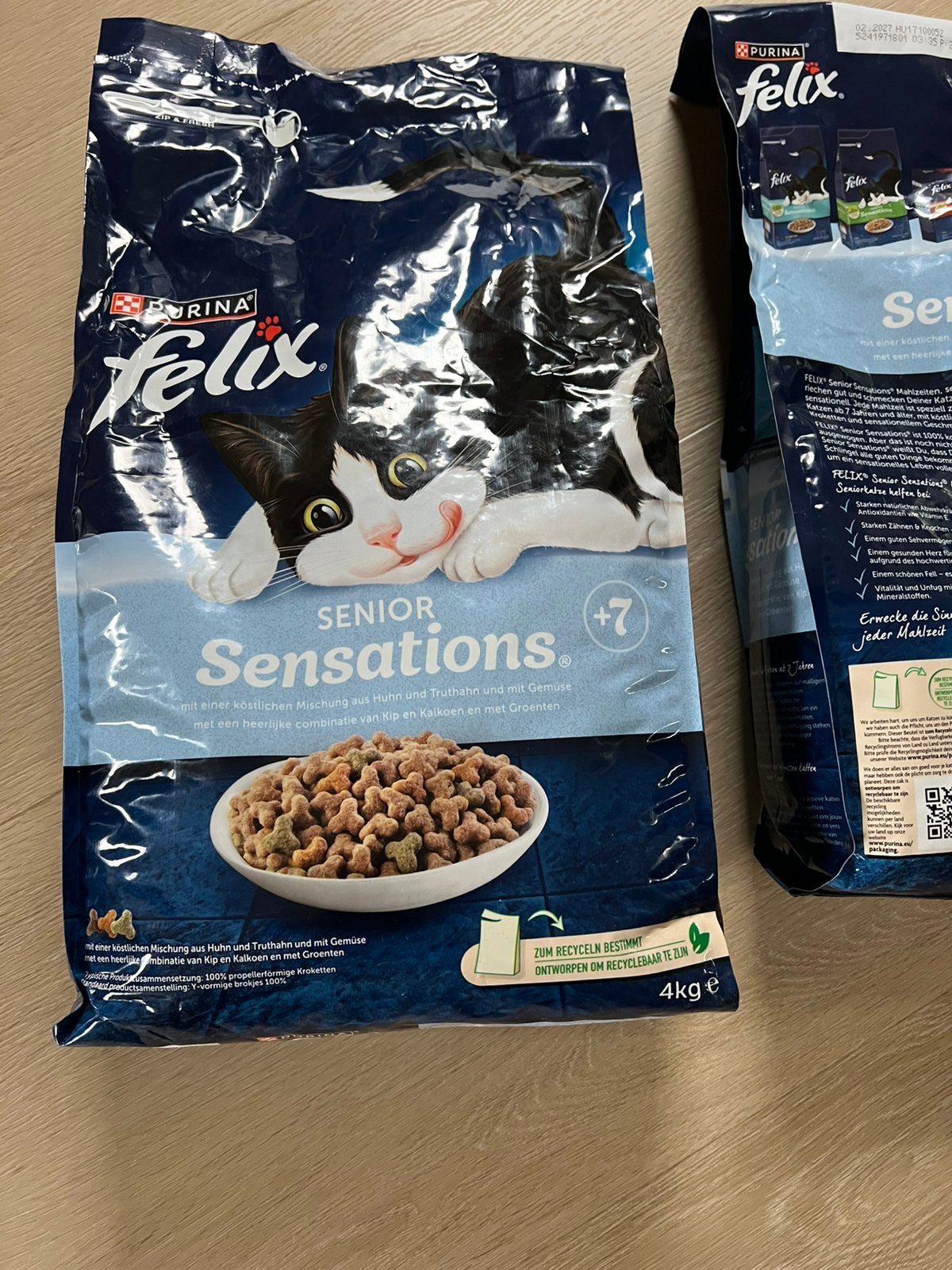 Kattenbrokjes, Ophalen, Kat