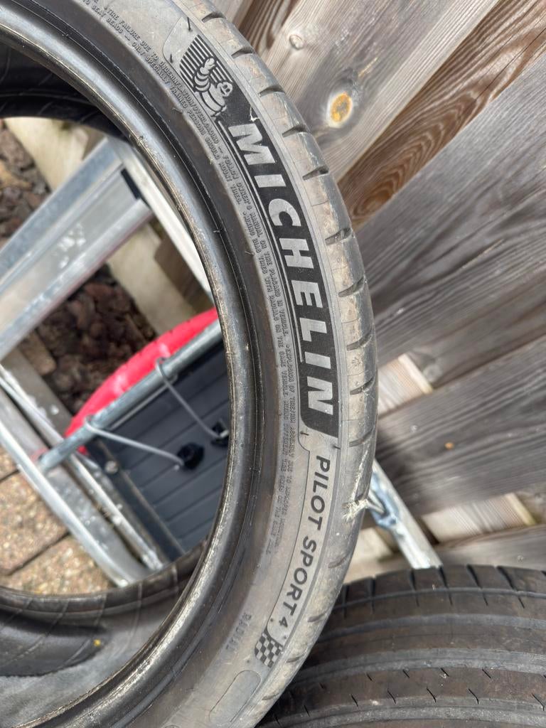 Michelin Pilot Sport 4 235/40/19, Auto-onderdelen, Banden en Velgen, 235 mm, Band(en), Zomerbanden, Ophalen
