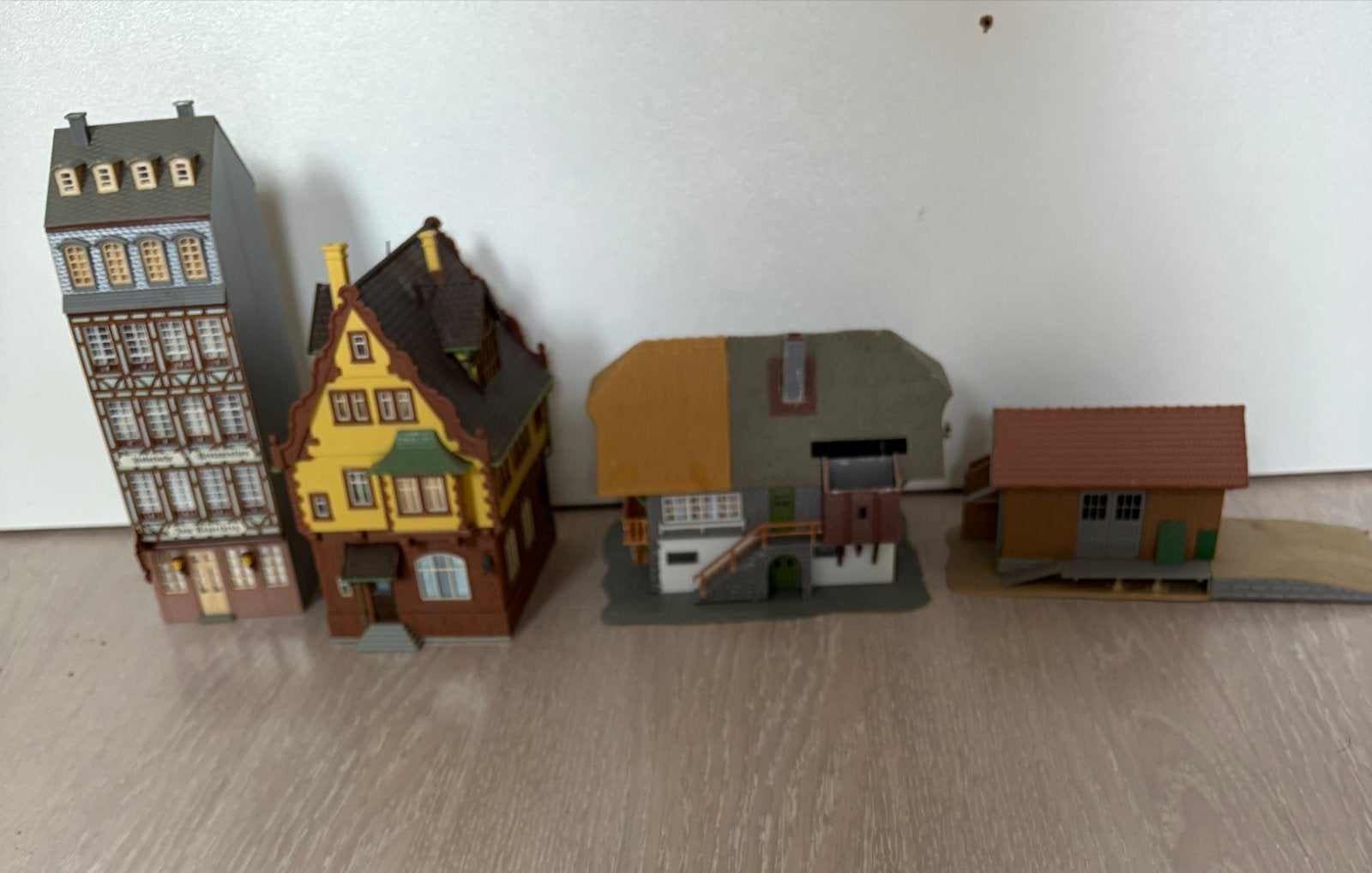 Diverse modelbouw gebouwen en huizen, Gebruikt, Gelijkstroom of Wisselstroom, Brug, Tunnel of Gebouw, Ophalen