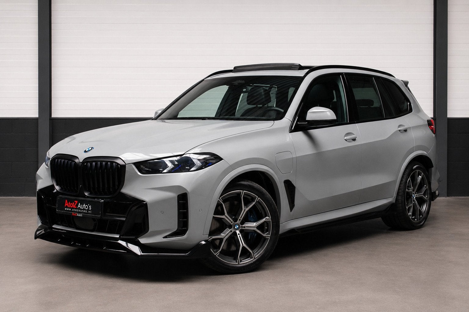 BMW X5 XDrive50e Pano H&K Massage Active Steering HUD 360*, Gebruikt, 2395 kg, Bedrijf, 489 pk