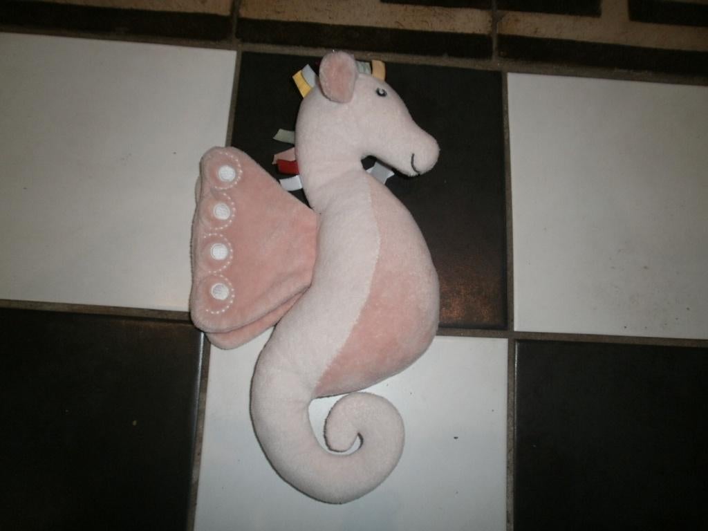happy horse zeepaard Shiva roze en witte gestikte stippen, Nieuw, Ophalen of Verzenden, Wasbaar, Middelgroot (20 tot 80 cm)