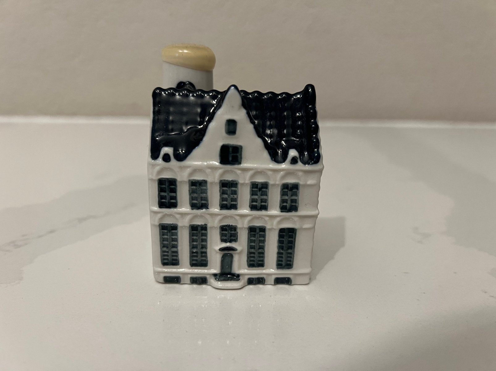 KLM huisje 105, Ophalen, Nieuw, 81 t/m 91, Gevuld