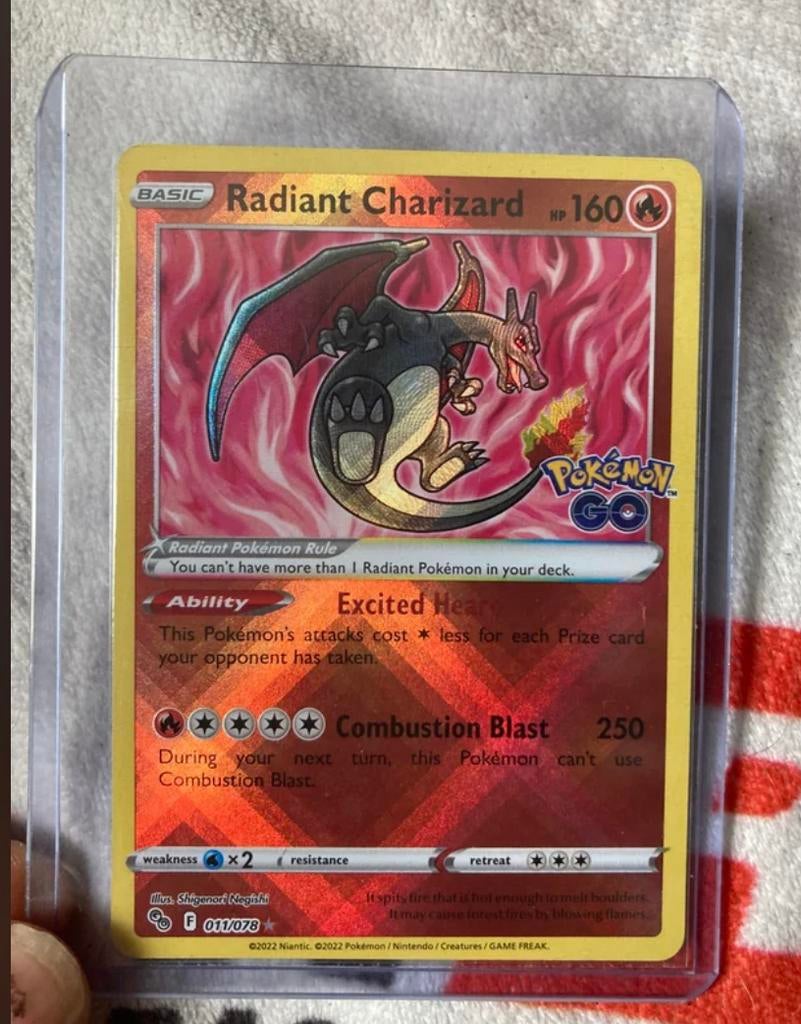 Radiant charizard, Ophalen of Verzenden