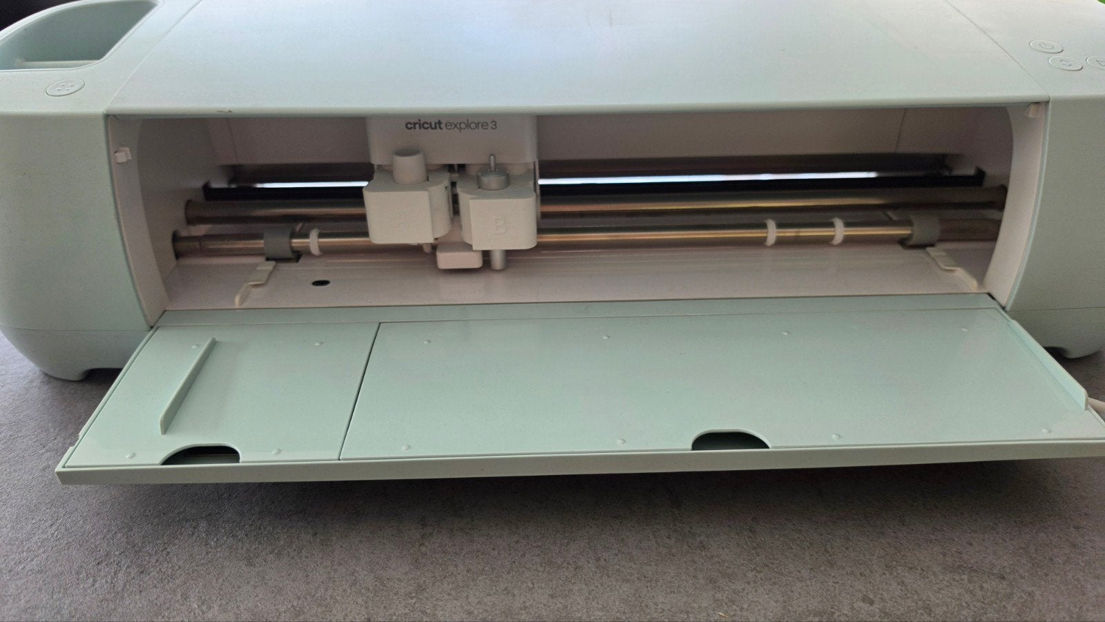 Foto 2 van Cricut Explore 3 met veel extra's en hittepers