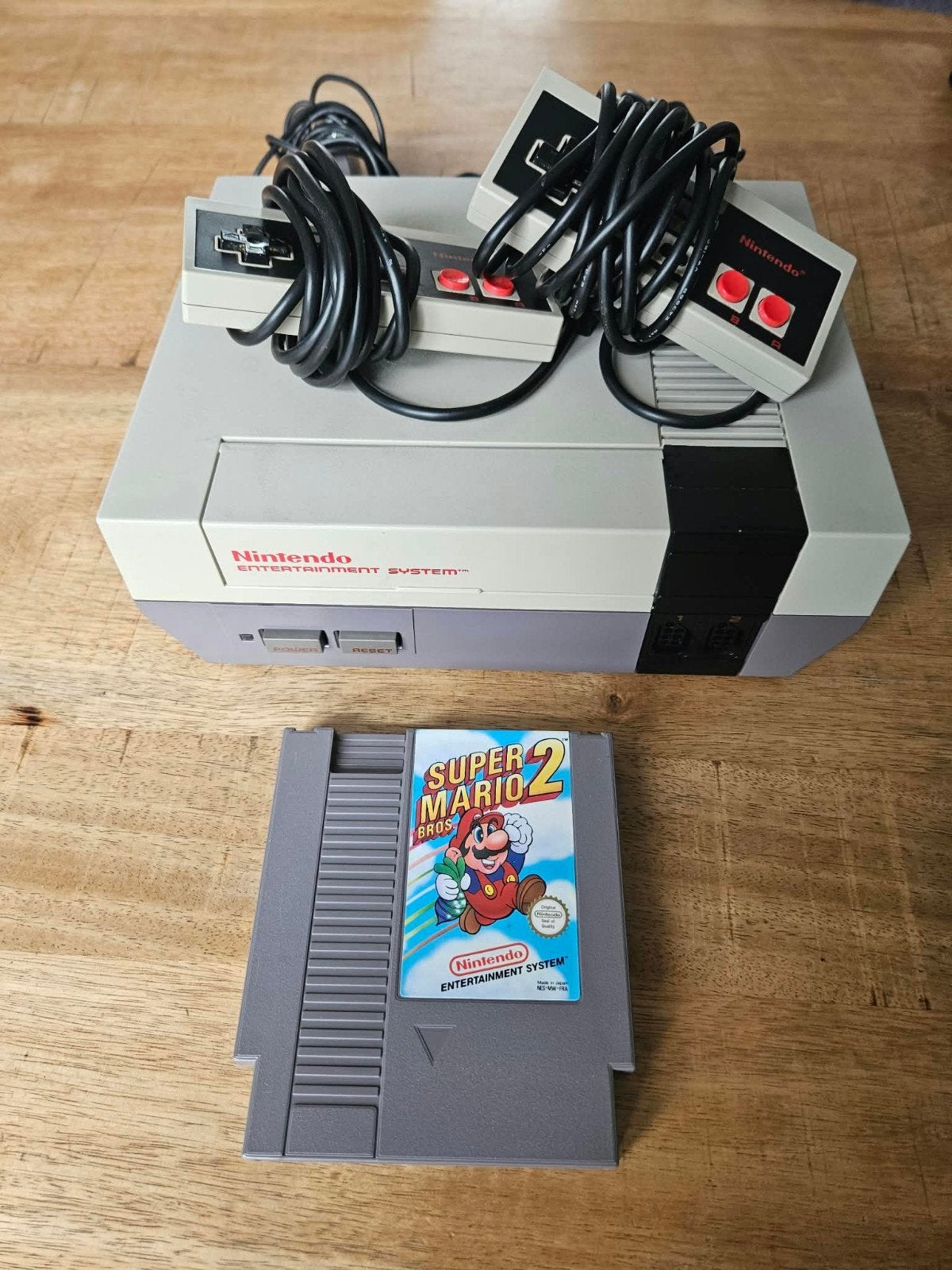 Nintendo Entertainment System (NES) met Super Mario Bros 2, Ophalen, Gebruikt, Met 2 controllers