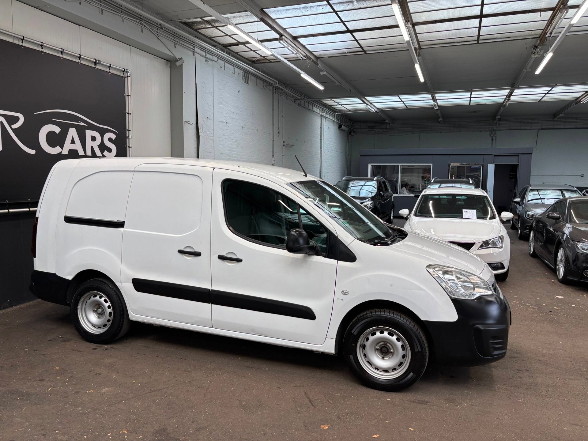 Peugeot PARTNER 122 1.6 BlueHDi 100 L1 XR S&S, Voorwielaandrijving, Stof, Gebruikt, 4 cilinders