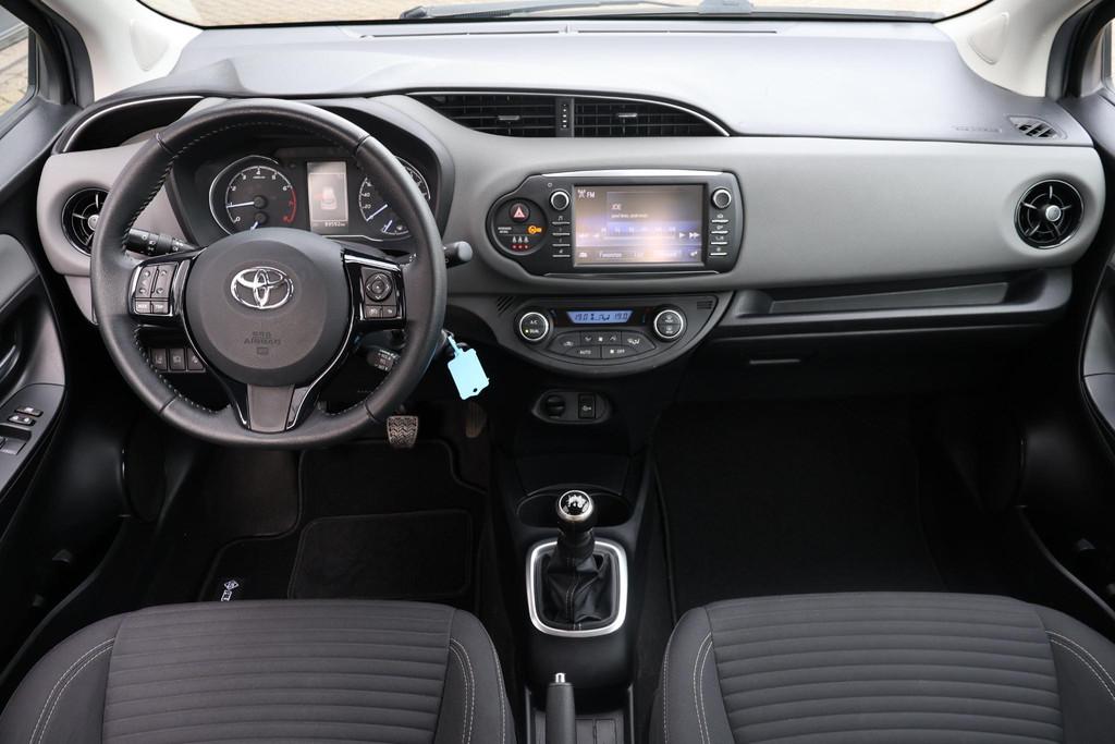 Toyota Yaris 1.0 VVT-i Aspiration 1e Eigenaar | NAP | BTW |, Auto's, Toyota, Voorwielaandrijving, Stof, Gebruikt, Euro 6