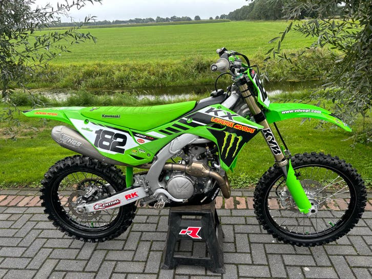 Nette Kawasaki 450 2024