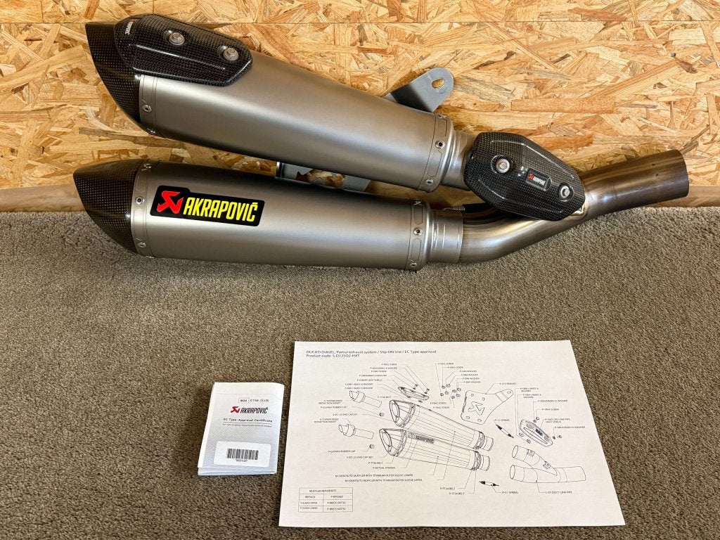 Akrapovic titanium uitlaat demper Ducati Diavel 2011-2016, Motoren, Onderdelen | Ducati, Gebruikt, Ophalen of Verzenden, Media@akrapovic.com