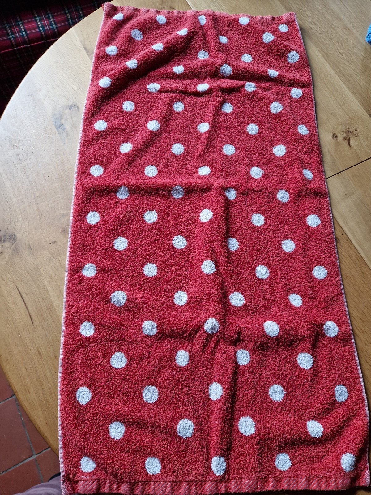 V&D HANDDOEKEN SET 🍄 ROOD MET WITTE STIPPEN POLKADOT 5X, Ophalen of Verzenden, Rood, Handdoek