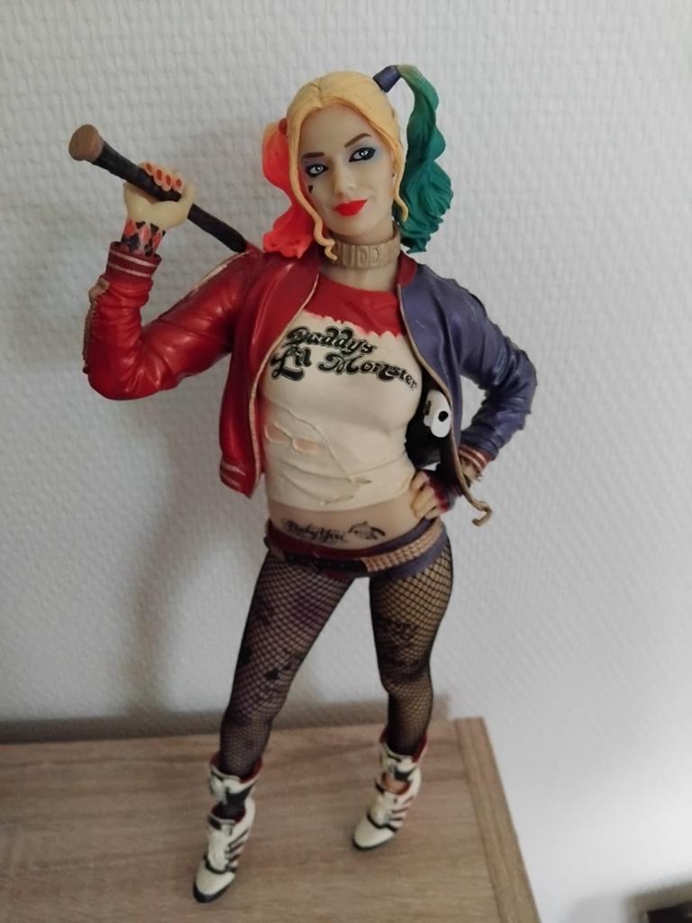 Harley Quinn Hot Toys - Suicide Squad, Ophalen of Verzenden, Zo goed als nieuw