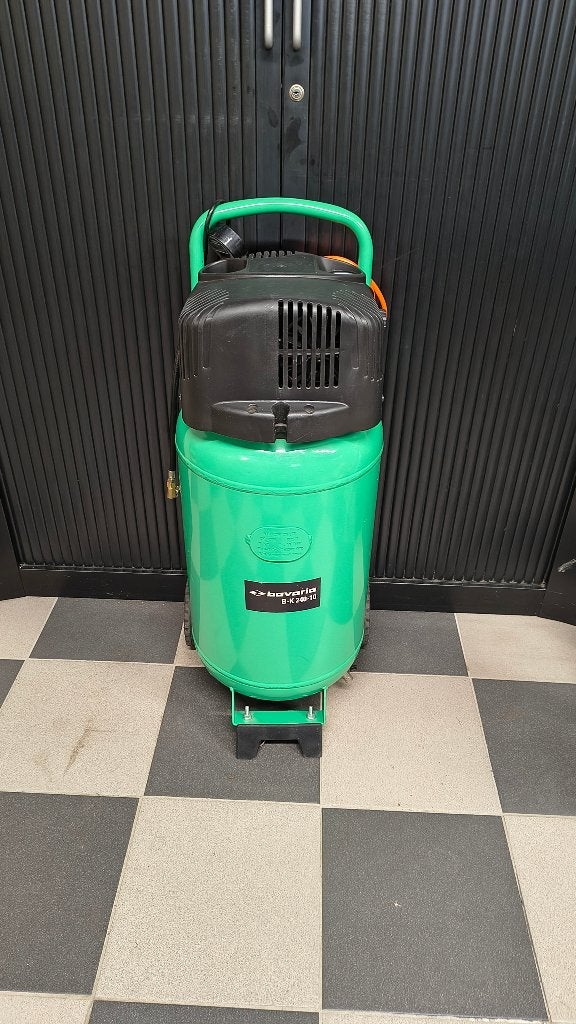 Compressor Bavaria B-K 240-10, Doe-het-zelf en Verbouw, Ophalen, Gebruikt, 10 bar of meer, 25 tot 100 liter