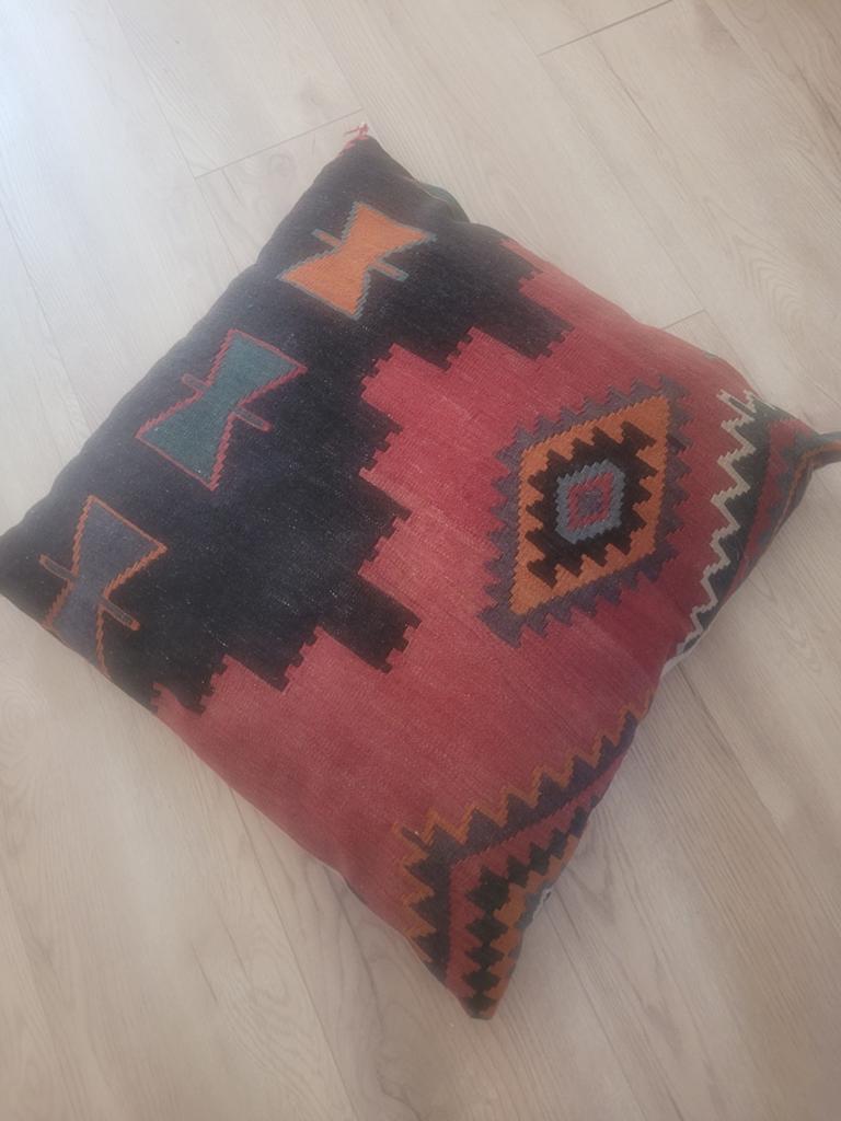 Denim kussen. 65 bij 65 cm ongveer ikea, Ophalen of Verzenden, Rechthoekig, 50 tot 75 cm, Minder dan 100 cm