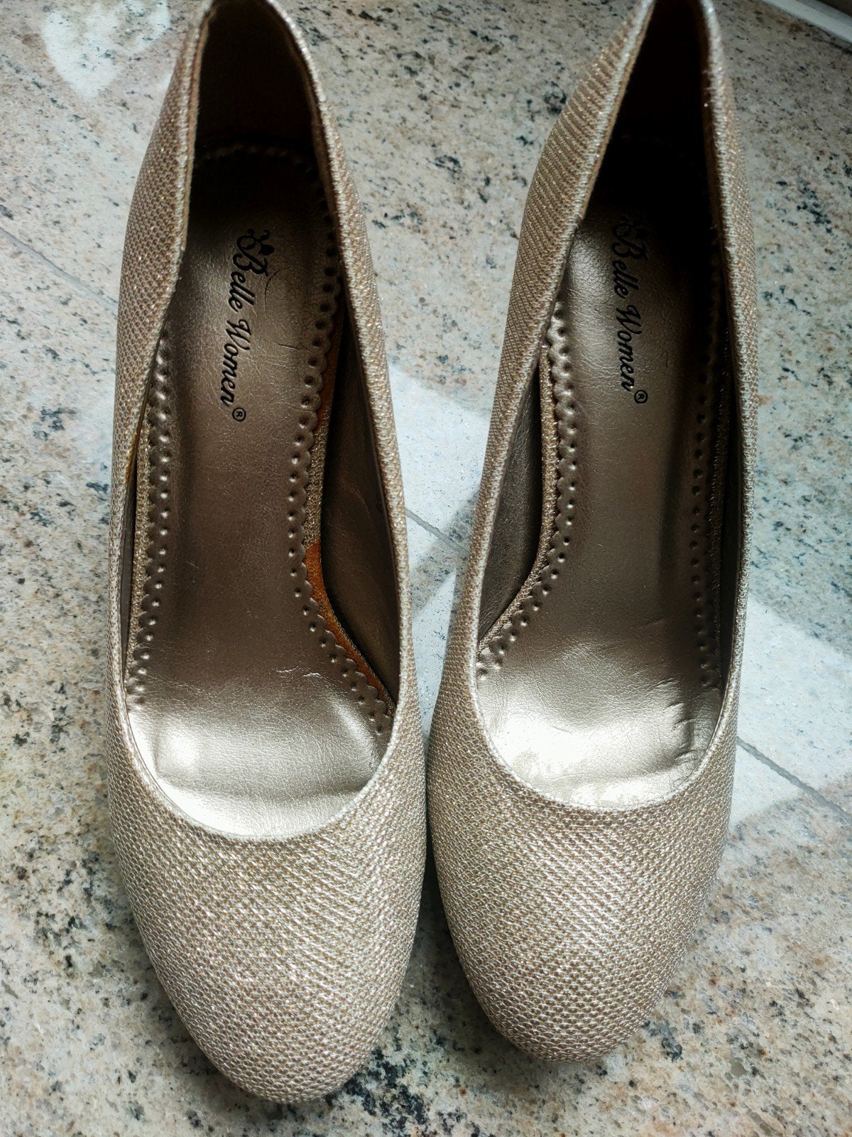Gouden glitter pumps - Maat 38/39, Kleding | Dames, Schoenen, Pumps, Overige kleuren, Ophalen of Verzenden, Belle Women