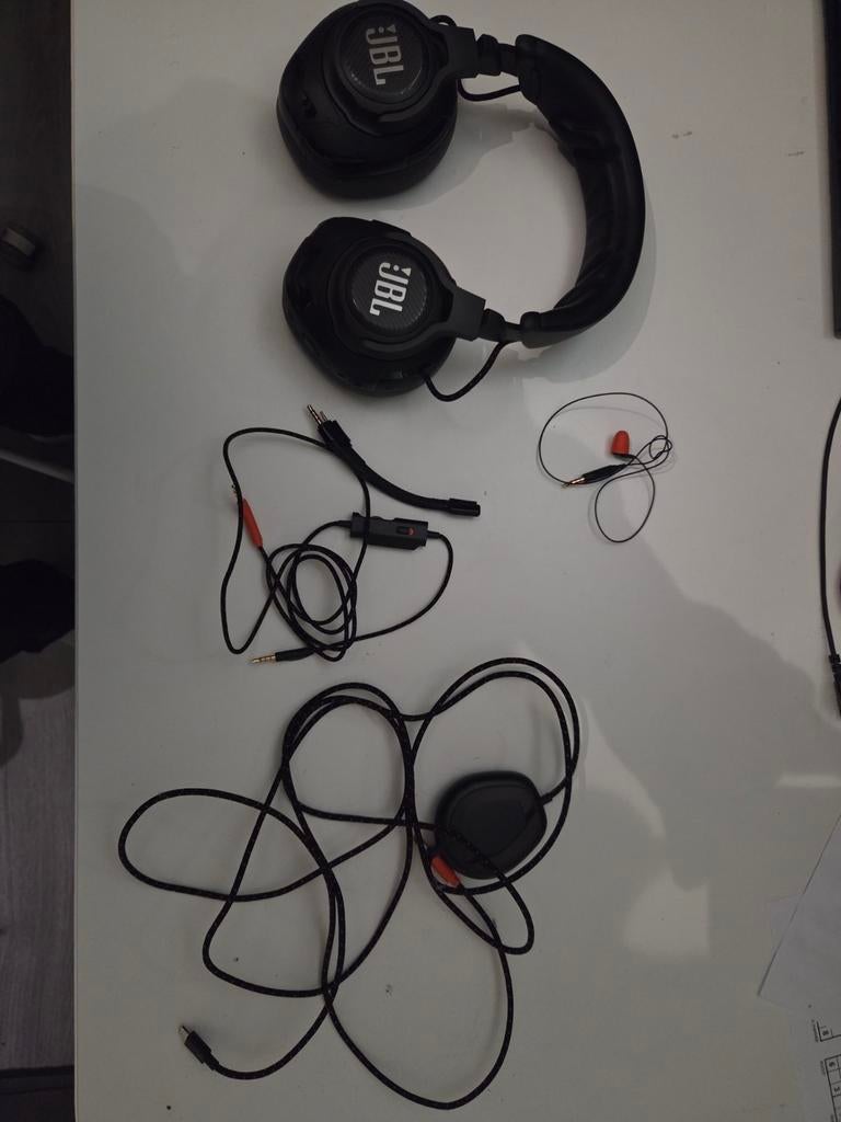JBL quantum one gaming, Surround, Zo goed als nieuw, Over oor (circumaural), Ophalen