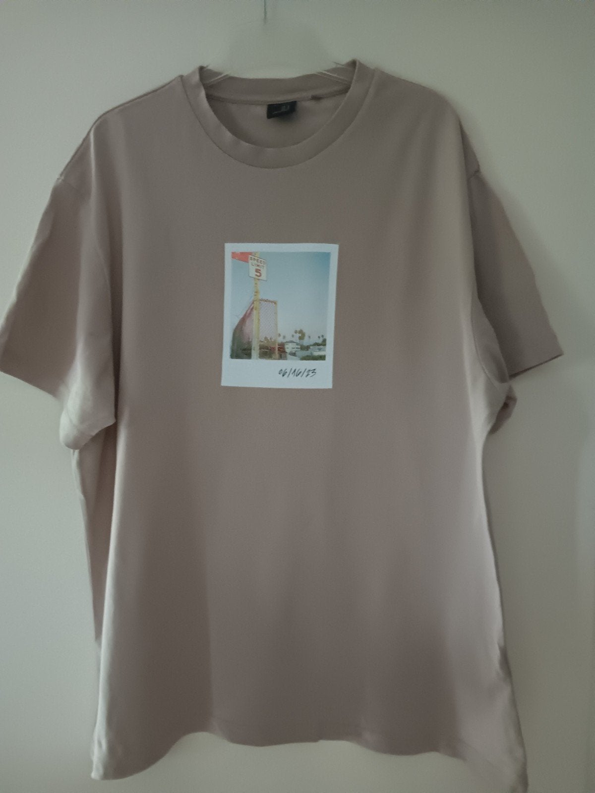 Bershka shirt mt: M, Kleding | Heren, T-shirts, Ophalen of Verzenden, Zo goed als nieuw, Maat 52/54 (L), Beige